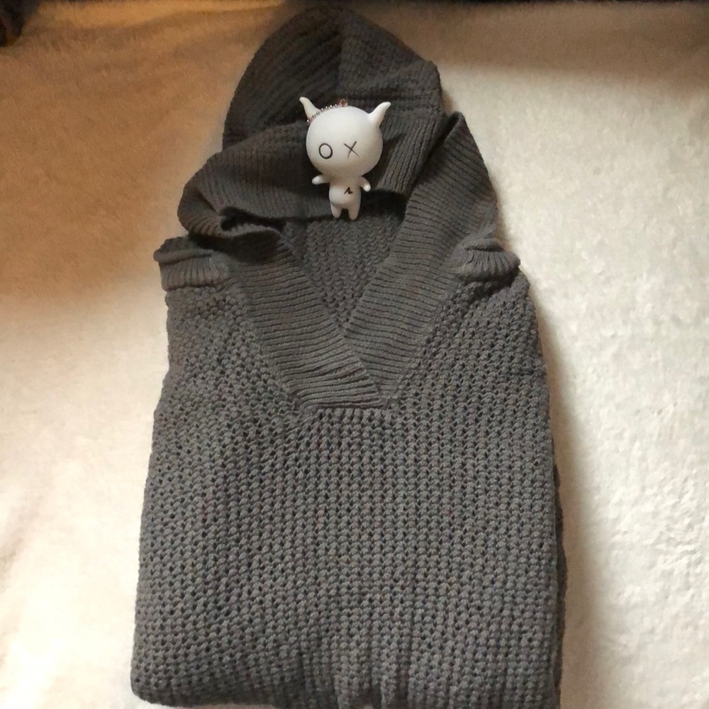 Grey Open-Knitted Pullover